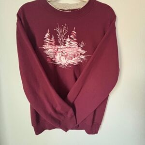 Gildan Women's Burgundy and Red Sweatshirt